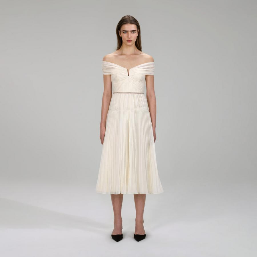 Womens Dresses | Self-Portrait Cream Pleated Chiffon Midi Dress