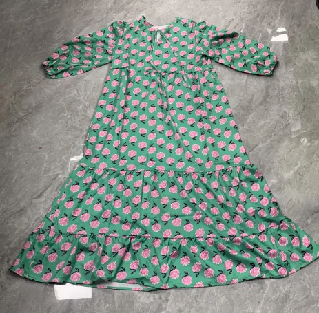 Ladies' dress | Emerald | Spot | Classic | Fashion hit | pleated skirt